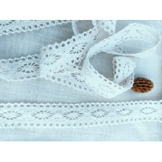 Croshiya dyeable lace (1inch width apx)