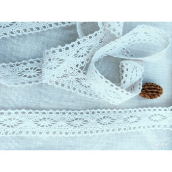 Croshiya dyeable lace (1inch width apx)
