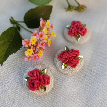 Red Bullion Knot Rose buttons