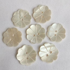Sea Shell Mother of Pearl Flower Shape 2 Holes Round Buttons