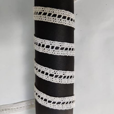 Off White crocia lace Dyable with Any Colour for Edge of Sarees , Kurtis , Kurtas , duppatta , Blouses , Art and Craft [Pack of 9 Meter ] , Size 1.2 cm .